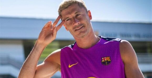 برشلونة يضع نيكولاس جاكسون كخليفة محتمل لليفاندوفسكي