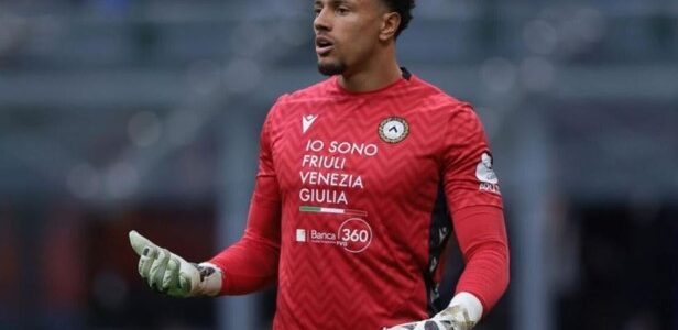 إيقاف أوكوي شهرين رغم تبرئته من تهمة التلاعب بنتائج المباريات