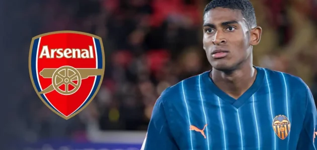 فالنسيا يقدم عرضًا جديدًا لضم كريستيان موسكويرا لاعب أرسنال