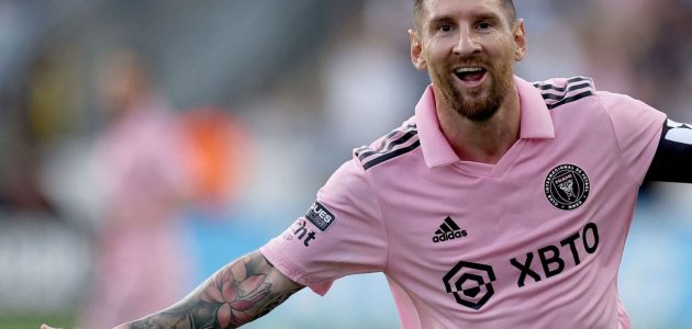 إبراهيموفيتش يصف ميسي بـ”الشبح” وينتقد “سيرك” إنتر ميامي